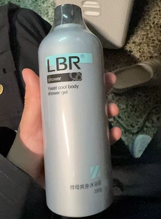 沐浴露选购指南与口碑产品测评开元棋牌告别干燥肌：保湿滋润(图4)